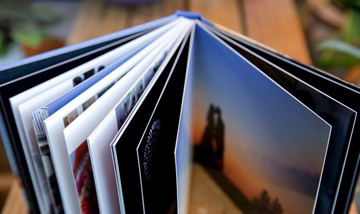 In Photobook Giá Rẻ, Thiết Kế Theo Yêu Cầu 18 Mẫu photobook, sách ảnh hình vuông, gáy dán keo chắc chắn