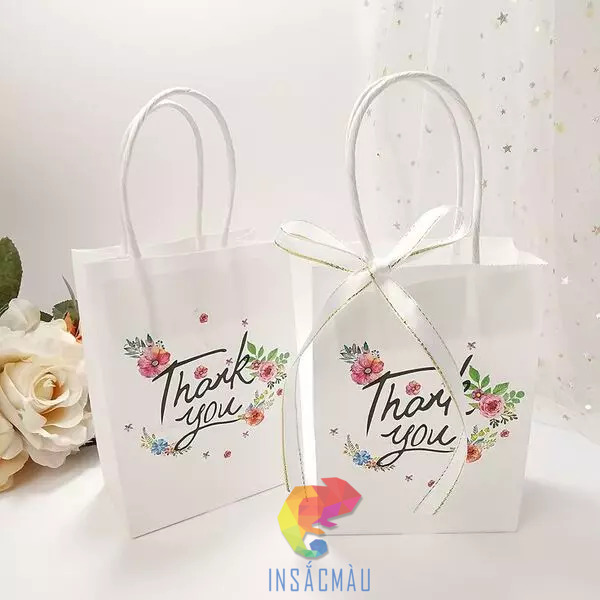 Mẫu túi kraft trắng đựng quà tặng