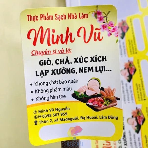 Mẫu tem dán giò chả lụa sử dụng tông vàng thu hút