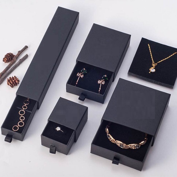 Mẫu hộp giấy đựng các loại trang sức thiết kế sang trọng, nhiều hình dáng