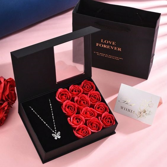 Mẫu hộp giấy đựng trang sức kèm hoa