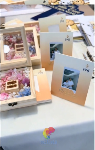 Mẫu khung hình giấy thương hiệu PNJ