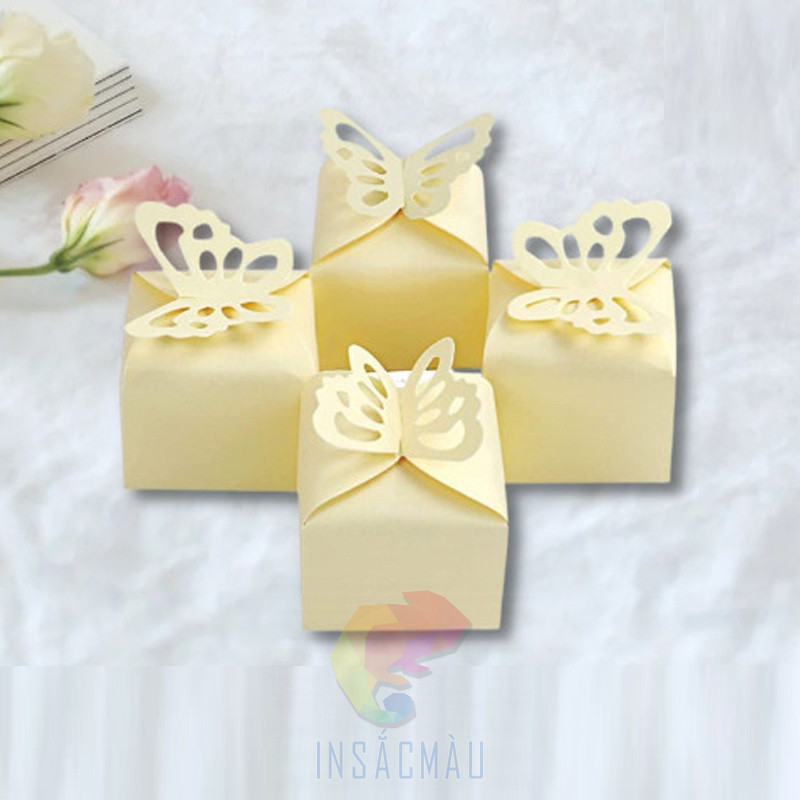 Mẫu hộp giấy để đựng bánh su sê nắp gài chéo, màu vàng bắt mắt
