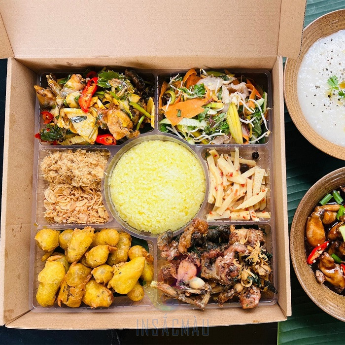 Hộp đựng gà mẹt mang đi có khay nhựa