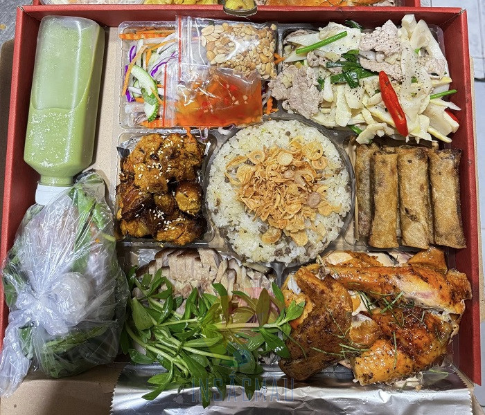Mẫu hộp giấy đựng gà mẹt nguyên con chặt sẵn