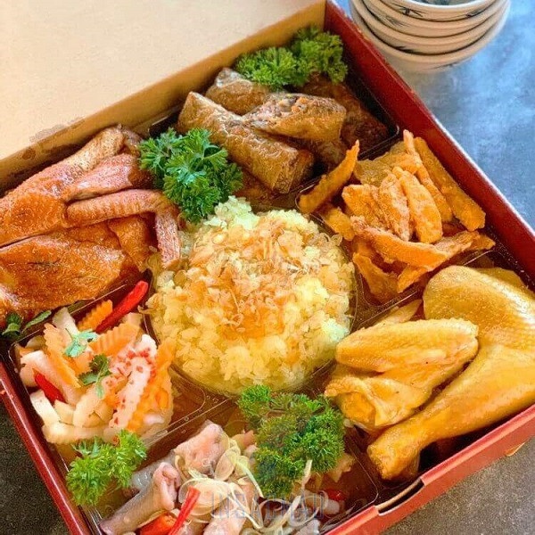 Mẫu hộp giấy đựng mẹt gà hình vuông