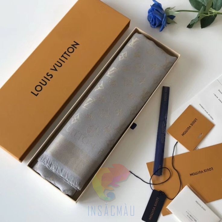 Mẫu hộp đựng khăn lụa đẹp, hình chữ nhật, năp rời