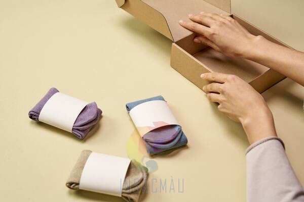 Hộp Giấy Đựng Tất 18 In hộp giấy đựng tất vớ cần lưu ý điều gì?