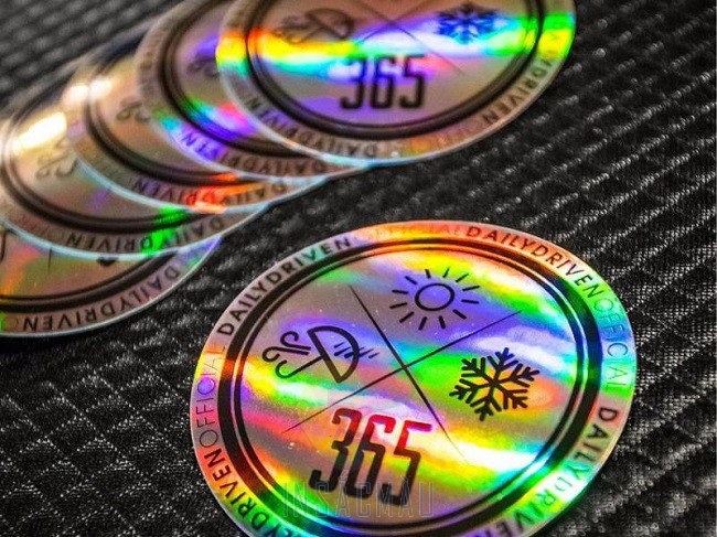 Mẫu decal crom nhiều màu hình tròn