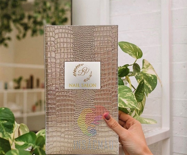 Mẫu nails spa bìa da sang trọng