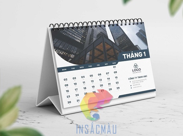 Báo giá in lịch để bàn chữ A tại công ty In Sắc Màu