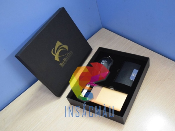 Mẫu hộp giấy in logo đựng quà tặng