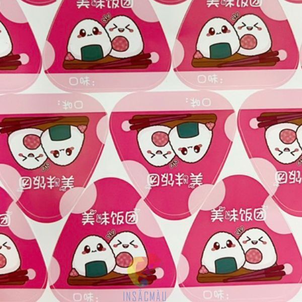 Mẫu tem cơm nắm hình tam giác