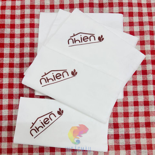In logo thương hiệu lên khăn giấy khô