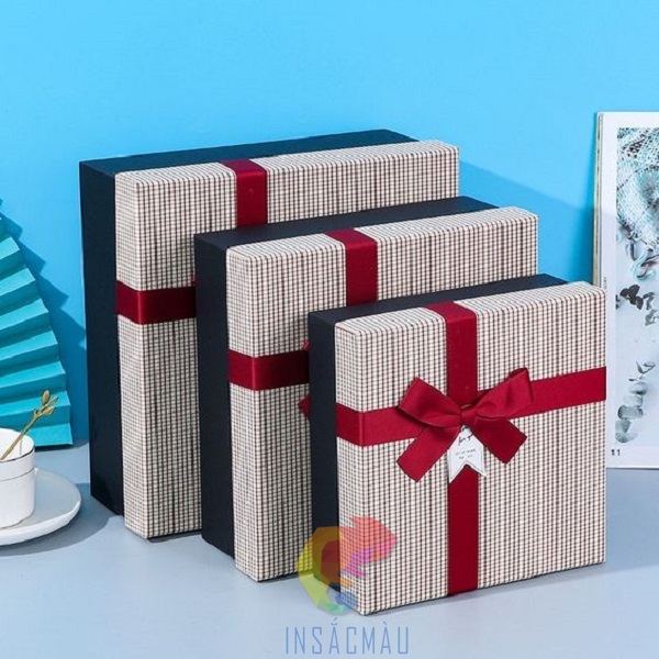 Hộp quà hình vuông kích thước đa dạng