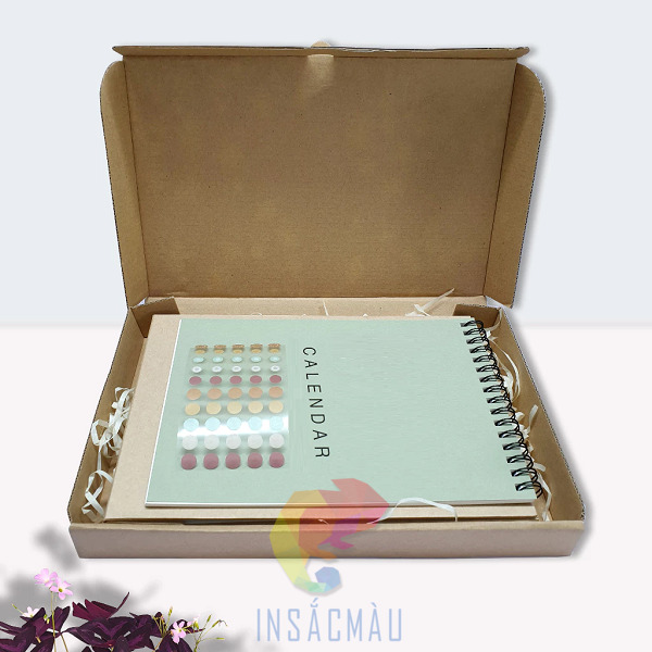 Mẫu hộp carton đựng lịch Tết thiết kế theo yêu cầu