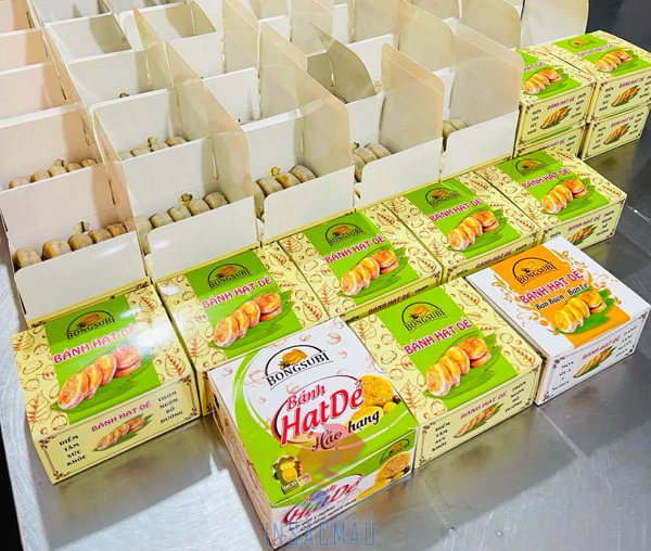 Mẫu hộp đựng bánh hạt dẻ lá dứa