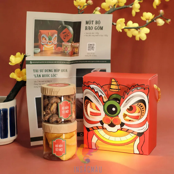 Mẫu hộp đựng mứt Tết 2026 in hình đầu lân