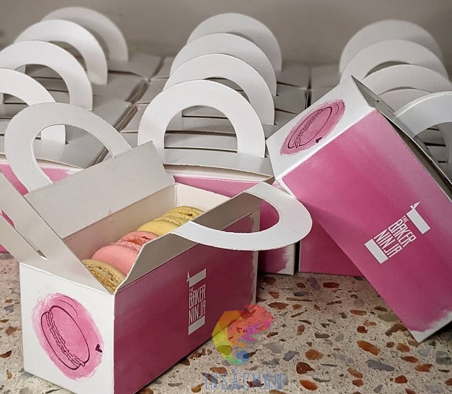Mẫu hộp đựng bánh macaron có quai xách