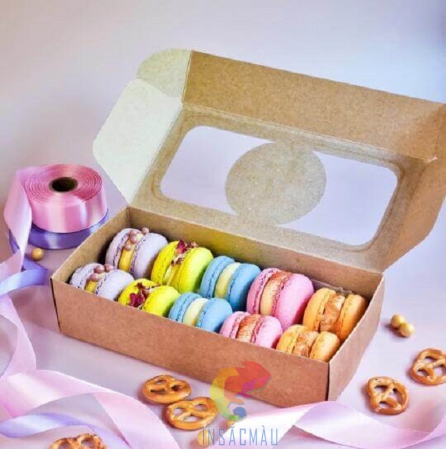 Mẫu hộp đựng bánh macaron dáng nắp gài, có cửa sổ