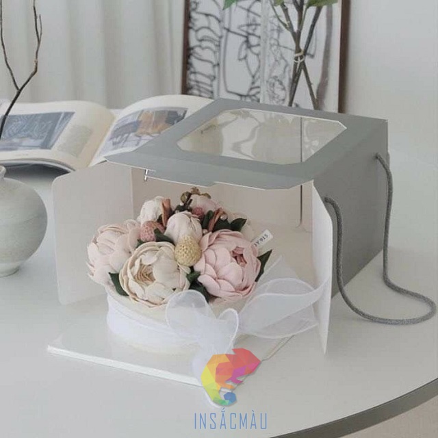 Mẫu hộp giấy đựng bánh sinh nhật kiểu nắp gài, có dây quai