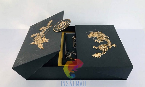 Mẫu hộp cứng nắp cánh bướm, ép kim họa tiết sang trọng, đẳng cấp