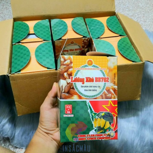 Mẫu hộp giấy đựng lương khô kiểu nắp gài