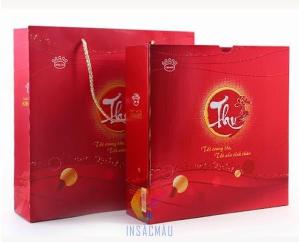 Mẫu túi giấy đựng bánh trung thu màu đỏ truyền thống