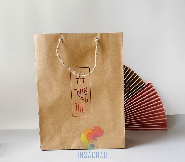 Mẫu túi giấy kraft đựng bánh trung thu đơn giản, bắt mắt