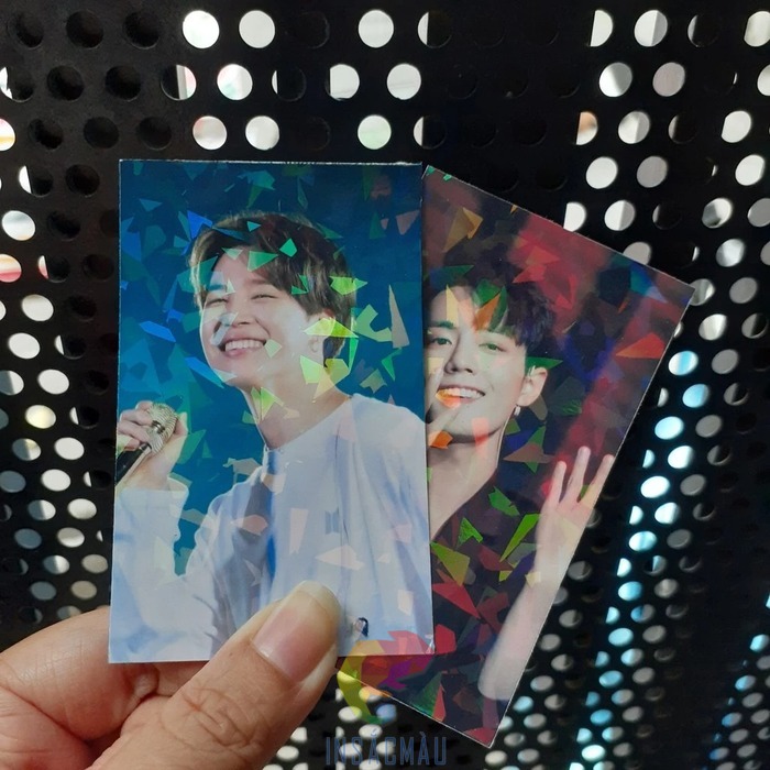 Mẫu card bo góc phủ màng hologram