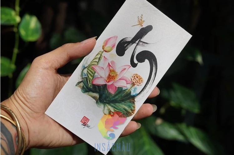 Mẫu bao lì xì hoa sen phong cách thư pháp